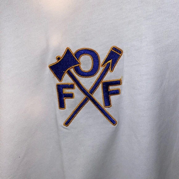 NWT Off White Shirt w/ Embroidered Logo - Picture 3 of 8